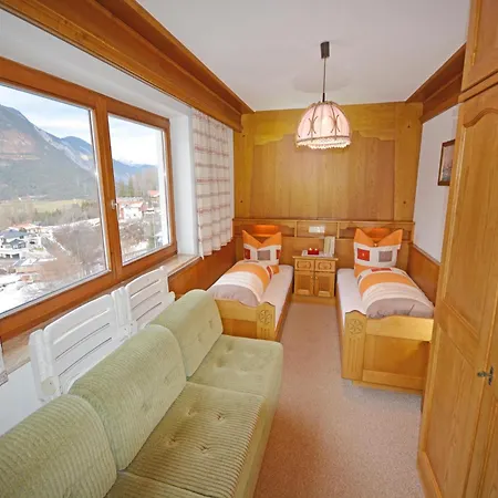In Arzl-wald With Mountain Views, Cleaning Included Apartman *