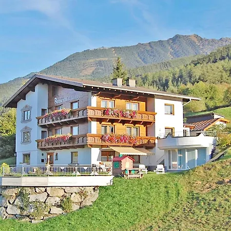 In Arzl-wald With Mountain Views, Cleaning Included Arzl im Pitztal