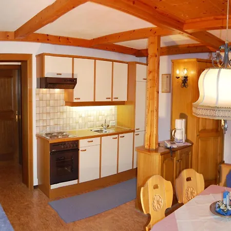 Apartman In Arzl-wald With Mountain Views, Cleaning Included Arzl im Pitztal